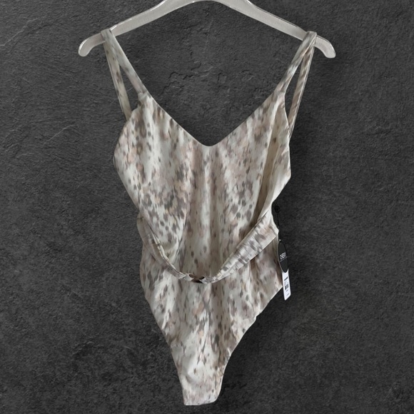 Amuse Society Patola One Piece Swimsuit Revolve White Multicolored Medium - Picture 9 of 9